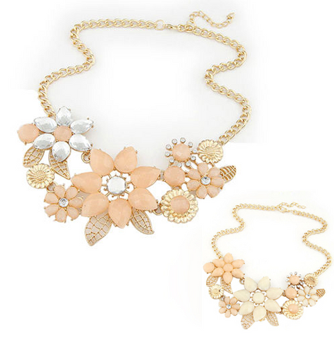 Rhinestone Charm Bright Flower Necklace